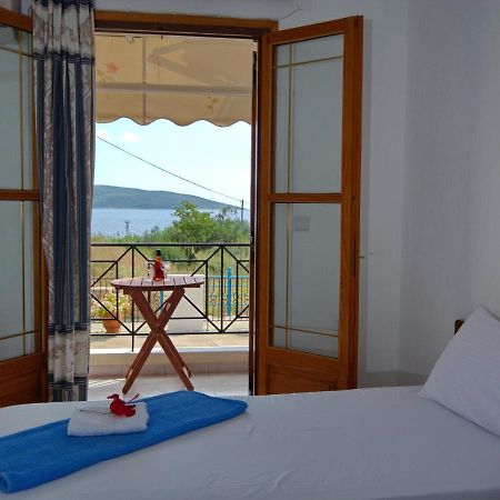 Nikis Rooms Kalamakia ภายนอก รูปภาพ